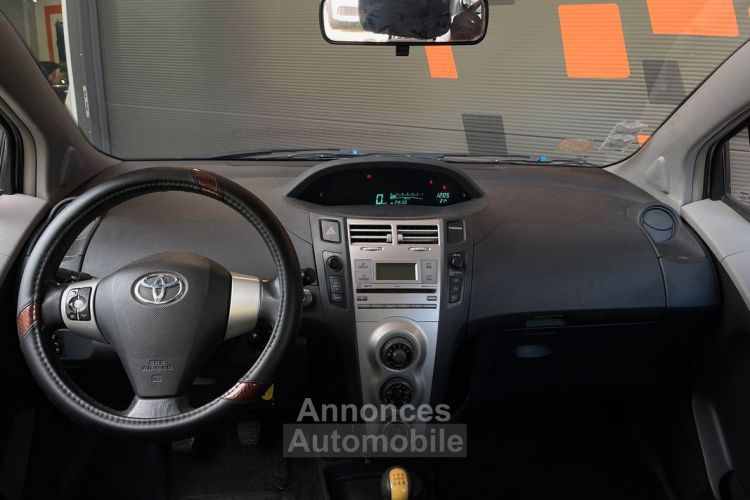 Toyota Yaris 1.4 D4D 90 cv Luna Pack Moteur à chaine Climatisation - <small></small> 3.990 € <small>TTC</small> - #5