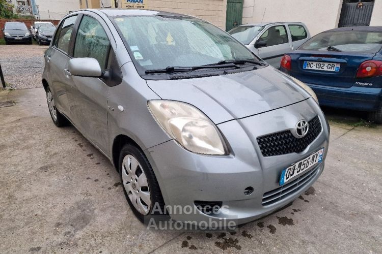 Toyota Yaris 1.4 d4d 90ch boite automatique - <small></small> 5.450 € <small>TTC</small> - #1