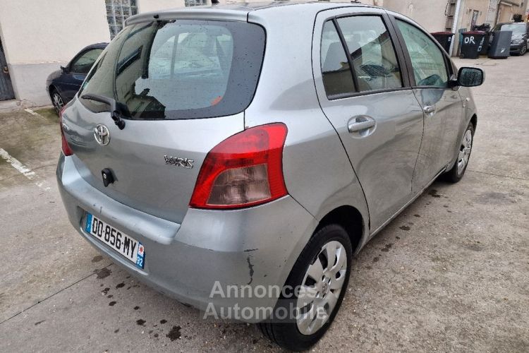 Toyota Yaris 1.4 d4d 90ch boite automatique - <small></small> 5.450 € <small>TTC</small> - #3