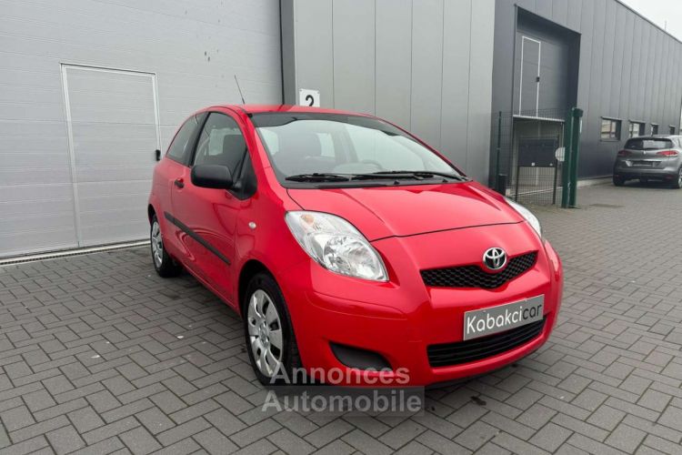 Toyota Yaris 1.4 Turbo D-4D Linea Luna FAIBLE KILOMÈTRAGE - <small></small> 6.990 € <small>TTC</small> - #1