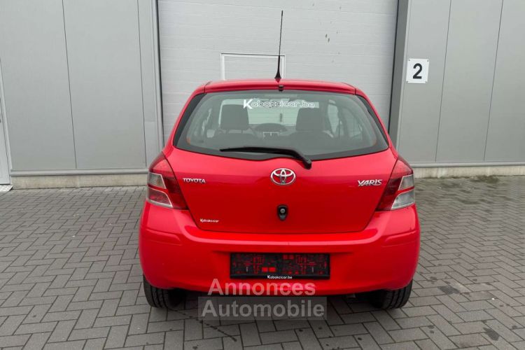 Toyota Yaris 1.4 Turbo D-4D Linea Luna FAIBLE KILOMÈTRAGE - <small></small> 6.990 € <small>TTC</small> - #5