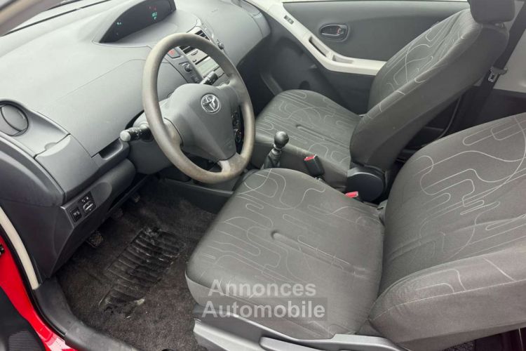 Toyota Yaris 1.4 Turbo D-4D Linea Luna FAIBLE KILOMÈTRAGE - <small></small> 6.990 € <small>TTC</small> - #9