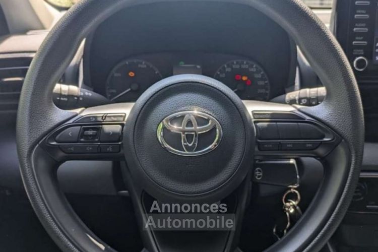 Toyota Yaris 1.5 92 CH FULL-HYBRID HYBRID ATTITUDE BVA - <small></small> 15.990 € <small>TTC</small> - #15