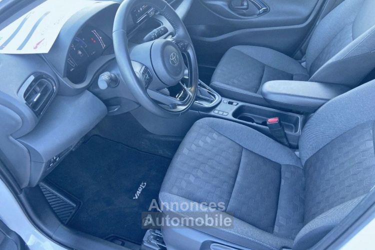 Toyota Yaris 1.5 HYBRIDE 116 H DESIGN JA 16 Caméra - <small></small> 22.750 € <small>TTC</small> - #12