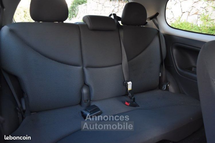 Toyota Yaris 85ch VVTI boîte automatique - <small></small> 5.990 € <small>TTC</small> - #4