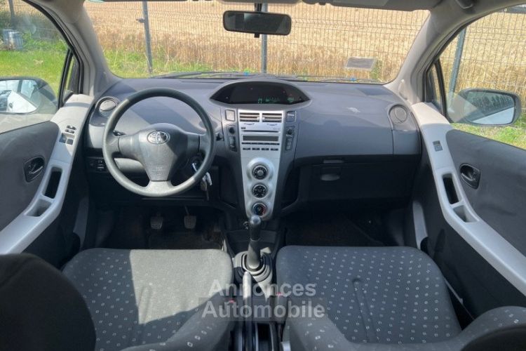 Toyota Yaris 90 D-4D 3P 101.000km 1ere Main / GARANTIE - <small></small> 4.990 € <small>TTC</small> - #9