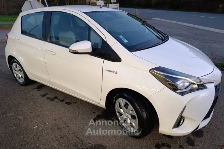 Toyota Yaris Affaires 100h Business société - <small></small> 11.480 € <small>TTC</small> - #2