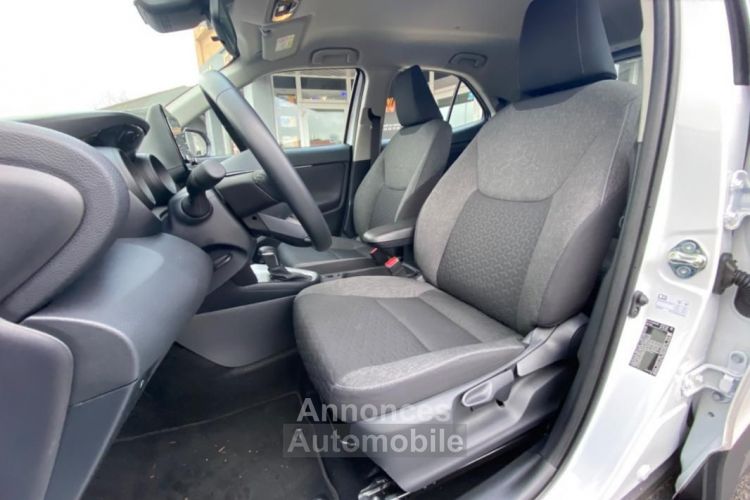 Toyota Yaris Cross 116h Dynamic 92 CH BVA - <small></small> 23.890 € <small>TTC</small> - #9