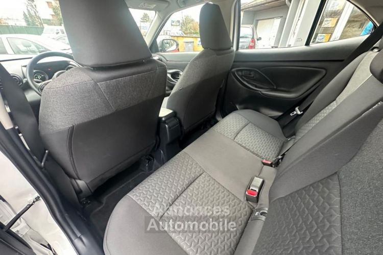 Toyota Yaris Cross 116h Dynamic 92 CH BVA - <small></small> 23.890 € <small>TTC</small> - #11