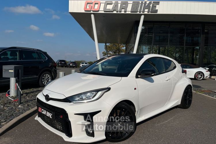 Toyota Yaris GR 261 ch Malus inclus GARANTIE 6 ANS FULL Suivi Milltek Camera LED Keyless Volant chauffant 18P 525-mois - <small></small> 34.888 € <small>TTC</small> - #1