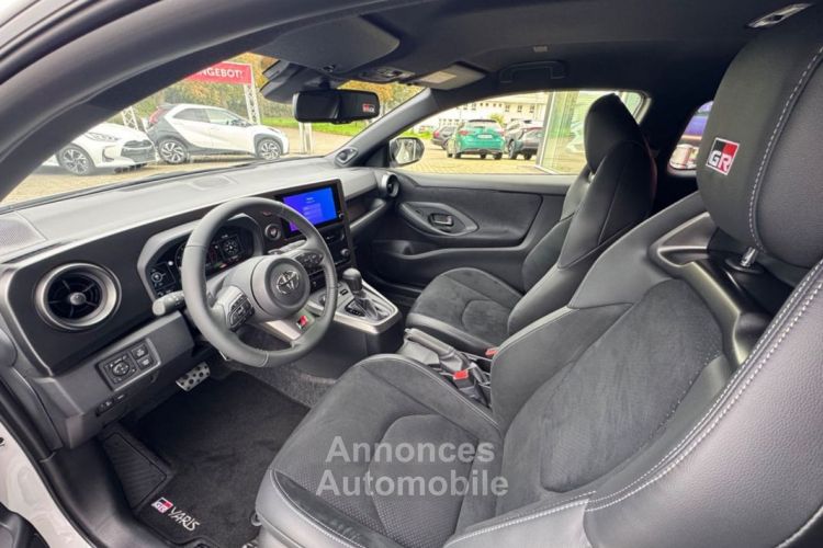 Toyota Yaris GR Neuve origine France 280ch Phase 2, Disponible immédiatement, Pack techno, jantes forgées 999-mois - <small></small> 103.990 € <small>TTC</small> - #4