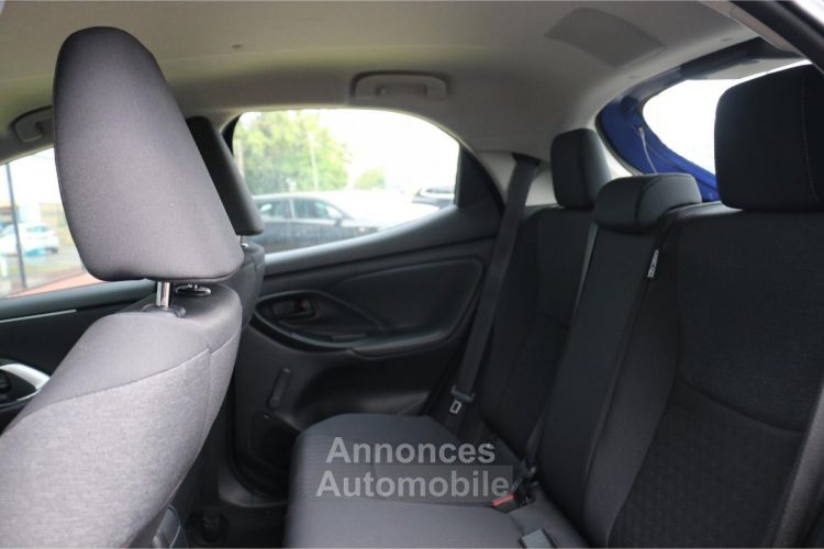 Toyota Yaris Hybrid 116h - BV e-CVT (MY22) IV Dynamic PHASE 1 - <small></small> 18.900 € <small></small> - #23