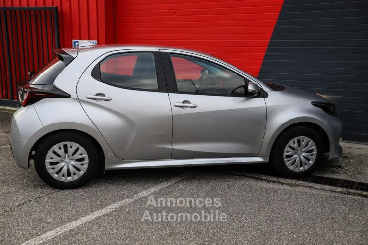 Toyota Yaris Hybrid 116h e-CVT Dynamic Business CAMERA GPS - <small></small> 18.970 € <small></small> - #25