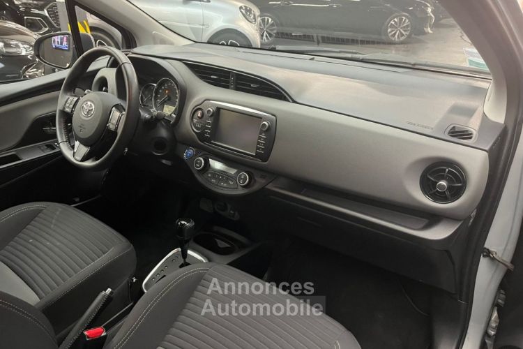 Toyota Yaris Hybrid France Business CVT - <small></small> 14.990 € <small>TTC</small> - #47