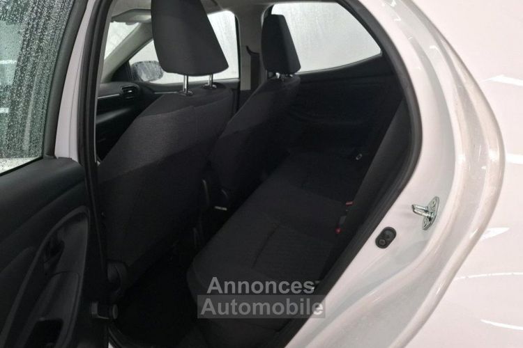 Toyota Yaris Hybrid MY21 116h Dynamic Business Stage Acad - <small></small> 18.990 € <small>TTC</small> - #9