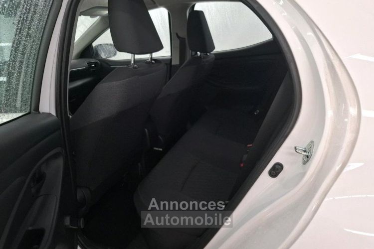 Toyota Yaris Hybrid MY21 116h Dynamic Business Stage Acad - <small></small> 18.990 € <small>TTC</small> - #10