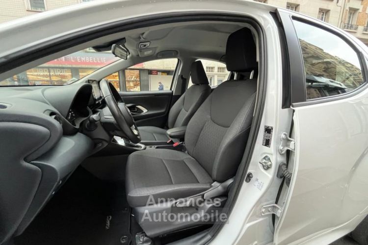 Toyota Yaris HYBRIDE AFFAIRES 116H FRANCE BUSINESS + STAGE HYBRIDE ACADEMY - <small></small> 17.990 € <small>TTC</small> - #25