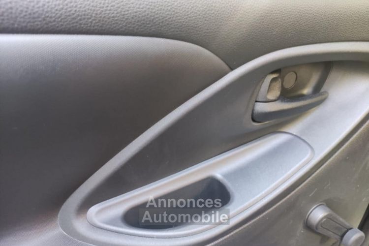 Toyota Yaris HYBRIDE DYNAMIC 116H 5 PORTES - Prix sur Demande - #30