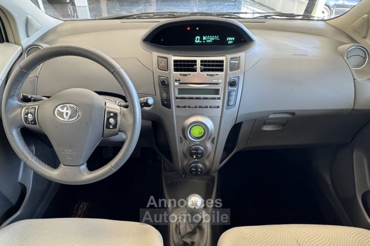 Toyota Yaris II 100 VVT-i Start&Stop Lounge 3p - <small></small> 8.990 € <small>TTC</small> - #8