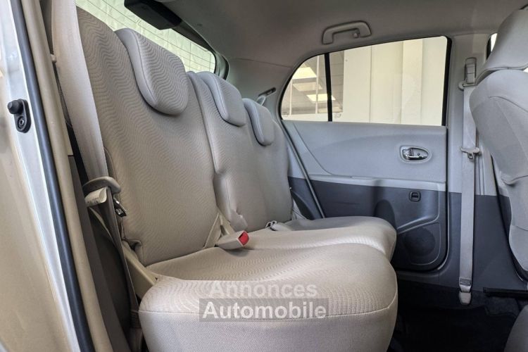 Toyota Yaris II 100 VVT-i Start&Stop Lounge 3p - <small></small> 8.990 € <small>TTC</small> - #17