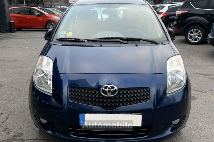 Toyota Yaris II 1.3 VVT-i 87 Cv PREMIERE MAIN / 5 PORTES CLIMATISATION BLUETOOTH - GARANTIE 1 AN - <small></small> 6.770 € <small>TTC</small> - #2