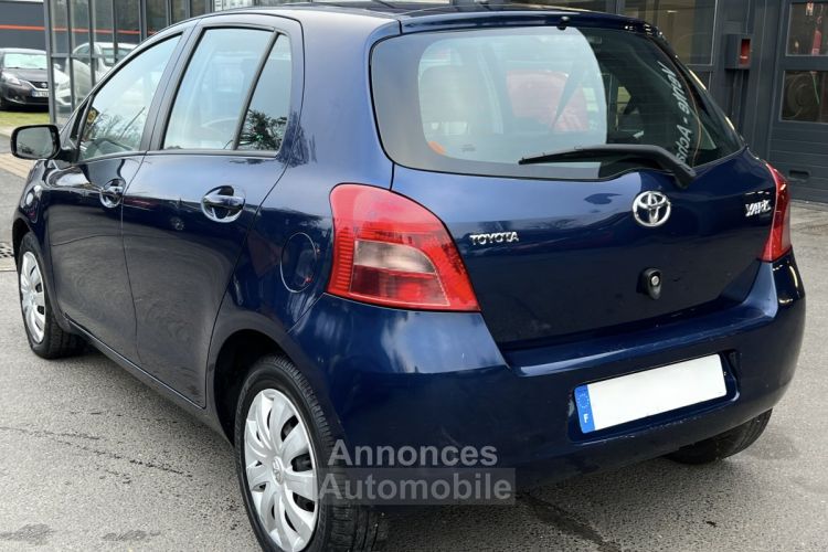 Toyota Yaris II 1.3 VVT-i 87 Cv PREMIERE MAIN / 5 PORTES CLIMATISATION BLUETOOTH - GARANTIE 1 AN - <small></small> 6.770 € <small>TTC</small> - #3