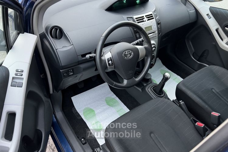 Toyota Yaris II 1.3 VVT-i 87 Cv PREMIERE MAIN / 5 PORTES CLIMATISATION BLUETOOTH - GARANTIE 1 AN - <small></small> 6.770 € <small>TTC</small> - #6