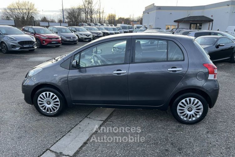 Toyota Yaris II 1.4 90ch D-4D 5Portes 5Places Clim - <small></small> 4.990 € <small>TTC</small> - #9