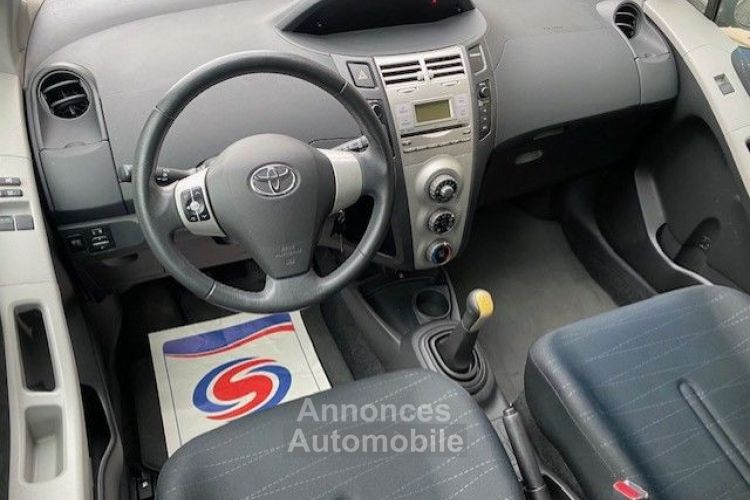 Toyota Yaris ii 69 vvt-i 5p - <small></small> 5.990 € <small>TTC</small> - #4