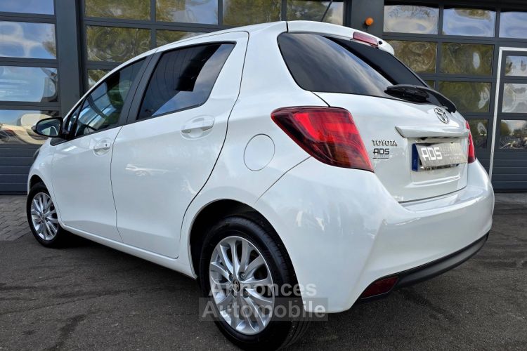 Toyota Yaris III 90 D-4D SkyBlue 5p / À PARTIR DE 157,26 € * - <small></small> 11.990 € <small>TTC</small> - #4