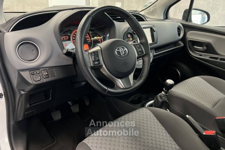 Toyota Yaris III 90 D-4D SkyBlue 5p / À PARTIR DE 157,26 € * - <small></small> 11.990 € <small>TTC</small> - #27