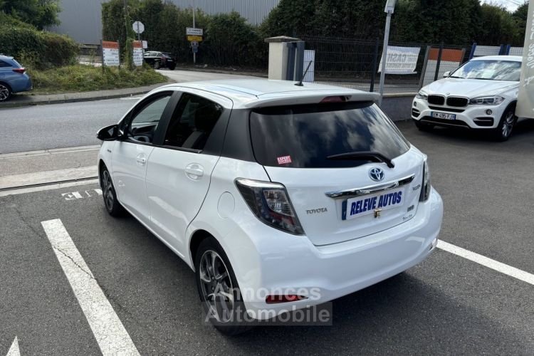 Toyota Yaris III HSD 100h Graphic 5p - <small></small> 10.990 € <small>TTC</small> - #5