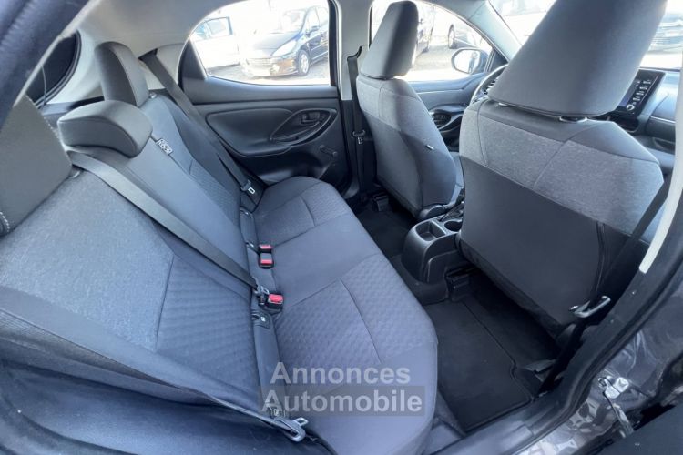 Toyota Yaris IV 120cv VVT-i France Camera 5Port 1erMain Clim 68,000Kms Prime à la Conversion - <small></small> 14.990 € <small>TTC</small> - #17