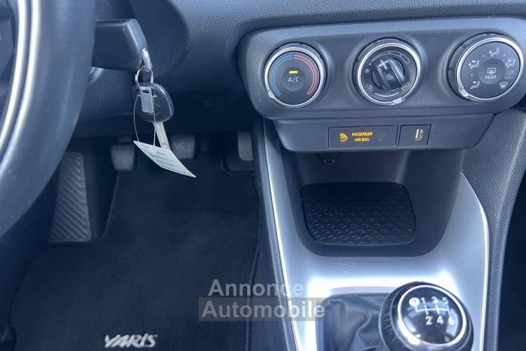 Toyota Yaris IV 120cv VVT-i France Camera 5Port 1erMain Clim 68,000Kms Prime à la Conversion - <small></small> 14.990 € <small>TTC</small> - #21