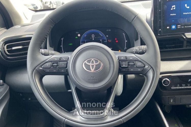 Toyota Yaris NEW 1.5 HYBRIDE 116 H DESIGN JA 16 Caméra - <small></small> 24.750 € <small>TTC</small> - #25