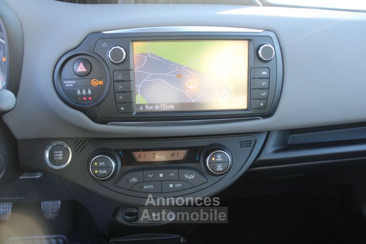 Toyota Yaris VVT-I 100 CV COLLECTION GPS 3D CAMÉRA RE USB JA 16 ATTELAGE BLUETOOTH RÉGULATEUR - <small></small> 10.500 € <small>TTC</small> - #13