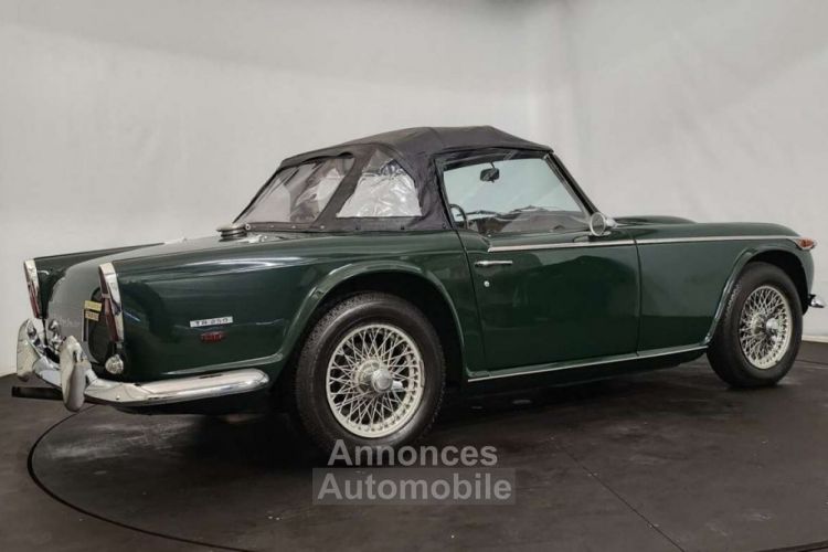 Triumph TR250 - <small></small> 38.750 € <small>TTC</small> - #8