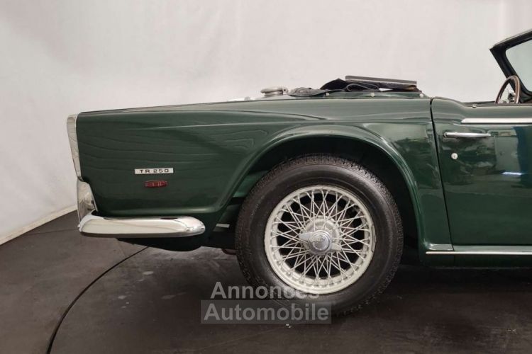 Triumph TR250 - <small></small> 38.750 € <small>TTC</small> - #19