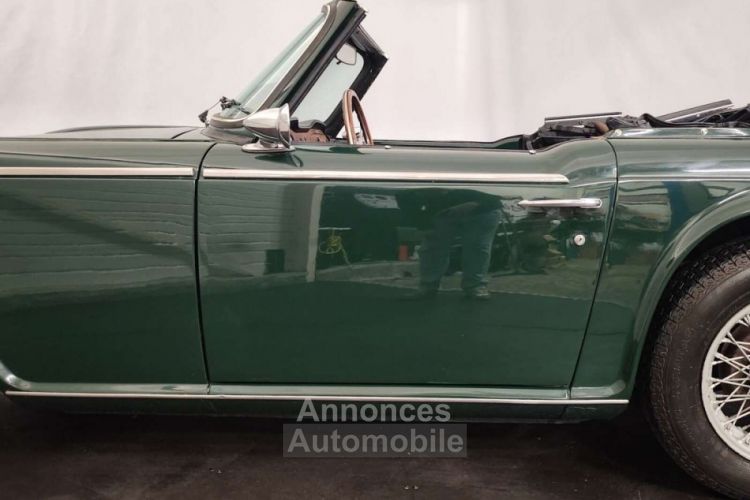 Triumph TR250 - <small></small> 38.750 € <small>TTC</small> - #25