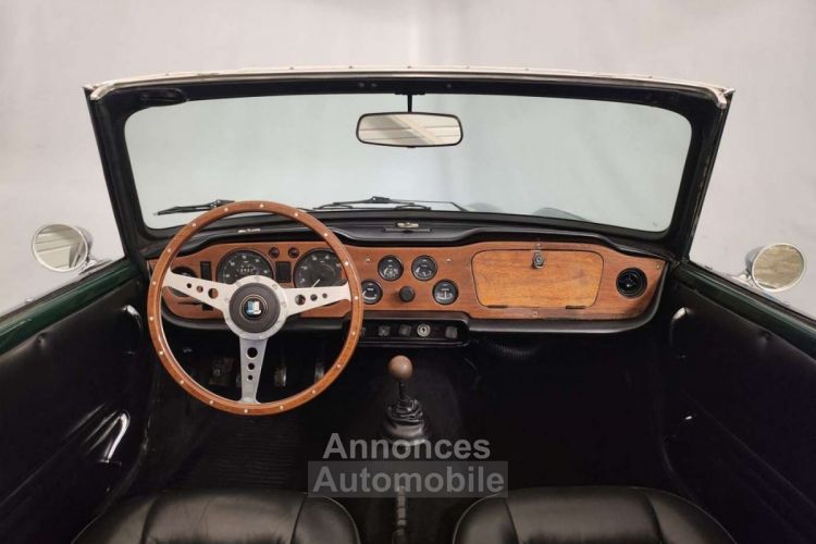 Triumph TR250 - <small></small> 38.750 € <small>TTC</small> - #32