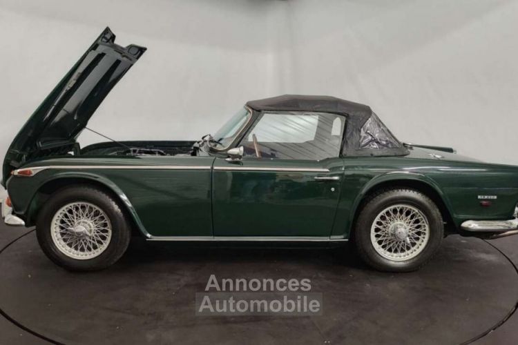 Triumph TR250 - <small></small> 38.750 € <small>TTC</small> - #55