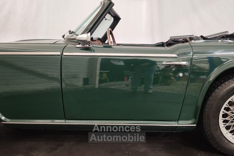 Triumph TR250 - <small></small> 38.750 € <small>TTC</small> - #10