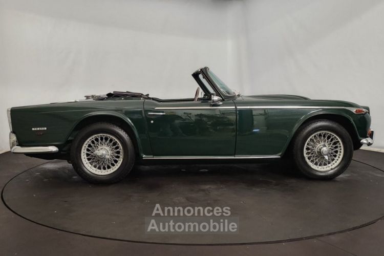 Triumph TR250 - <small></small> 38.750 € <small>TTC</small> - #15