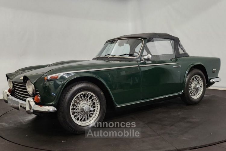 Triumph TR250 - <small></small> 38.750 € <small>TTC</small> - #22