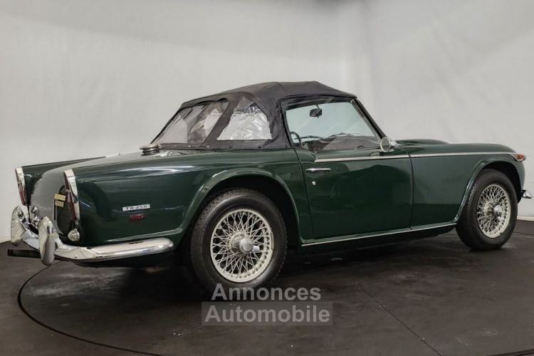 Triumph TR250 - <small></small> 38.750 € <small>TTC</small> - #26