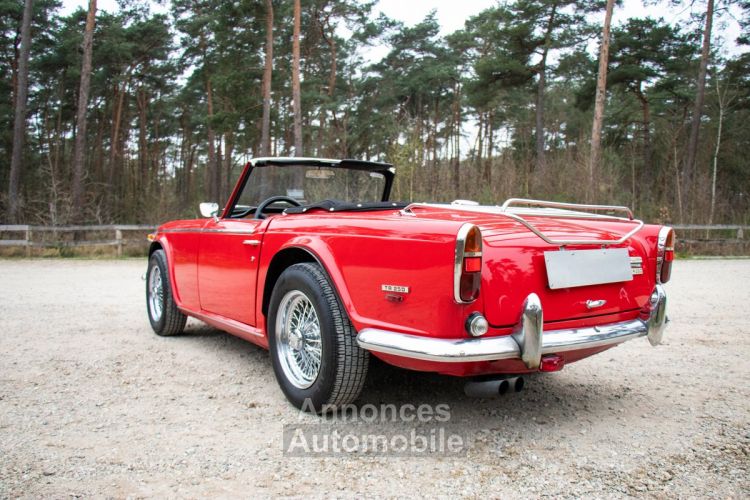 Triumph TR250 Overdrive 2.5L straight 6 with 111bhp - <small></small> 38.800 € <small>TTC</small> - #39