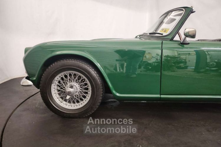 Triumph TR4 - <small></small> 38.500 € <small>TTC</small> - #24