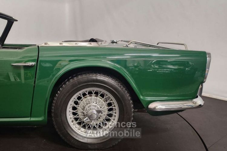 Triumph TR4 - <small></small> 38.500 € <small>TTC</small> - #26