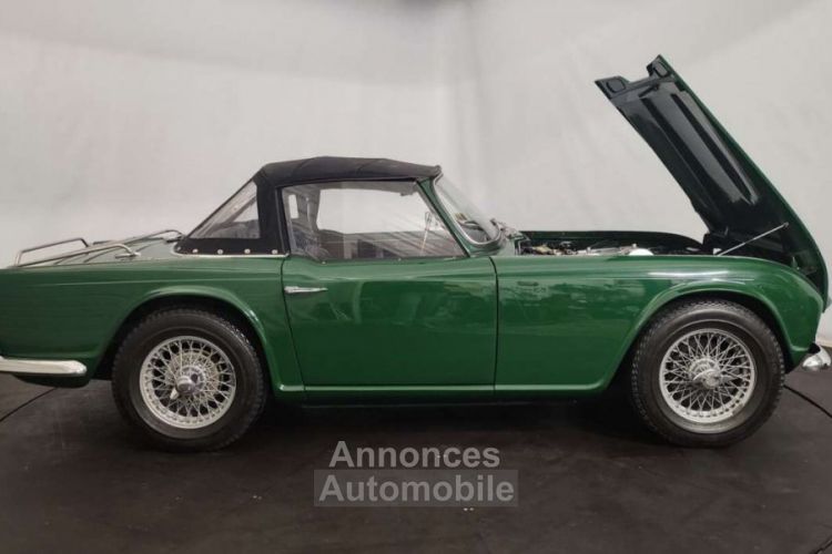 Triumph TR4 - <small></small> 38.500 € <small>TTC</small> - #57