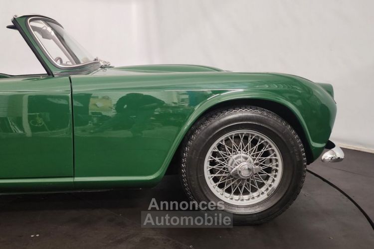 Triumph TR4 - <small></small> 38.500 € <small>TTC</small> - #18